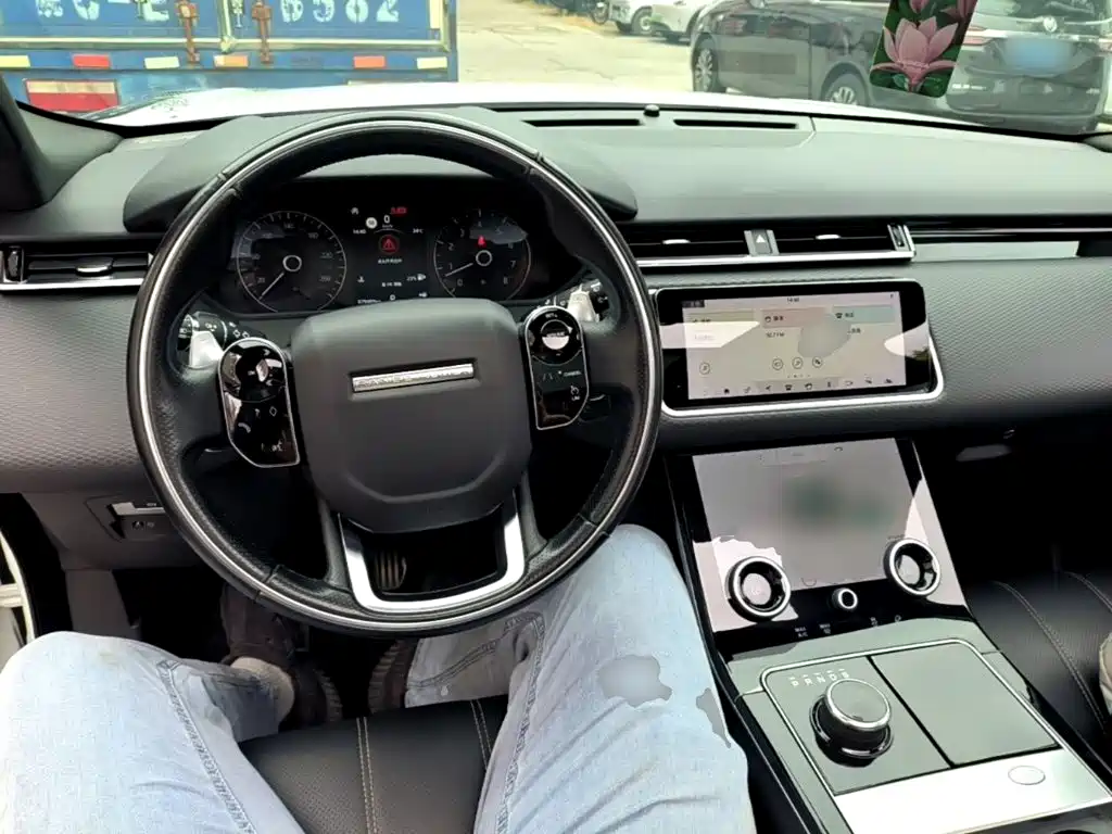 Land Rover Velar — фото 10