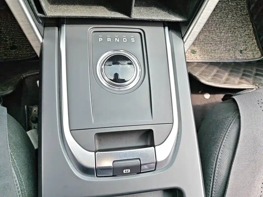 Land Rover Discovery Sport — фото 15