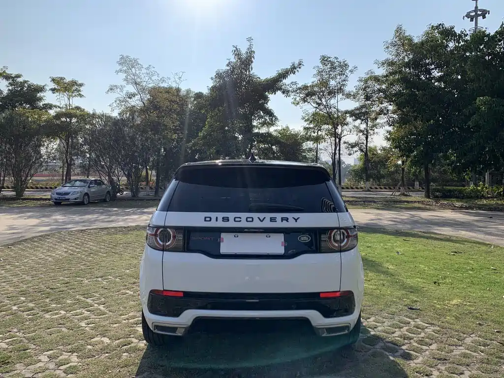 Land Rover Discovery Sport — фото 13