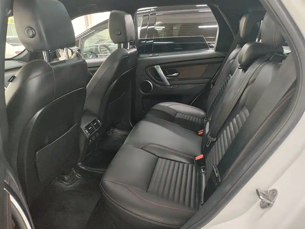Land Rover Discovery Sport — фото 17