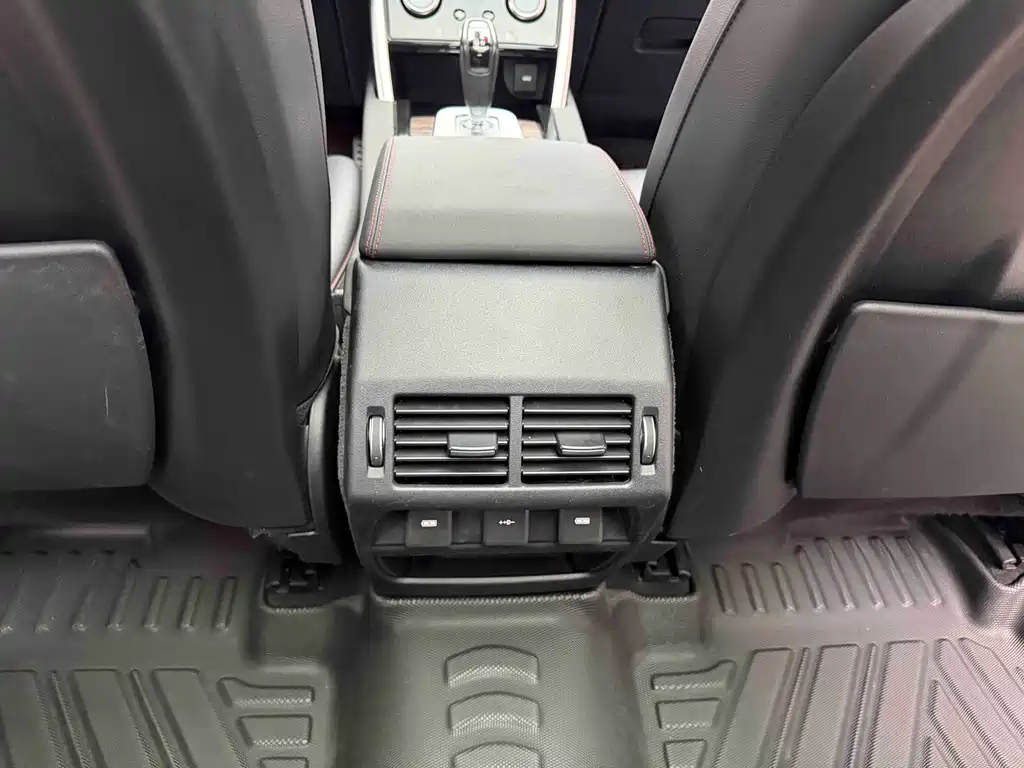 Land Rover Discovery Sport — фото 14