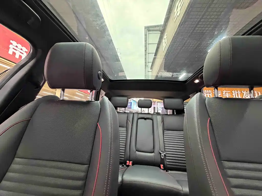 Land Rover Discovery Sport — фото 25