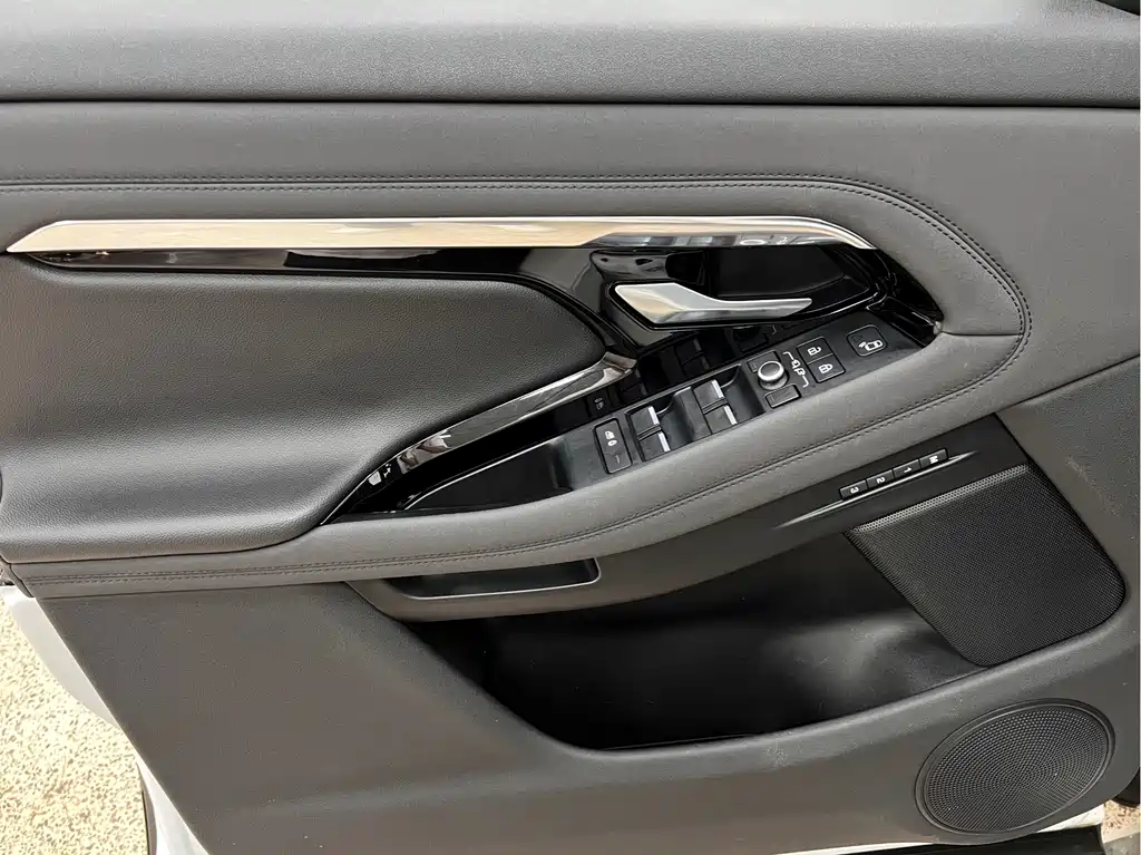Land Rover Evoque — фото 11