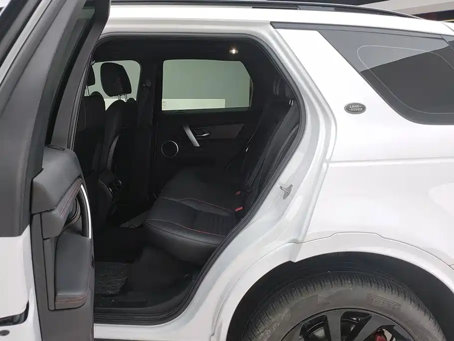 Land Rover Discovery Sport — фото 11