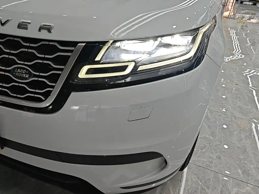 Land Rover Velar — фото 24