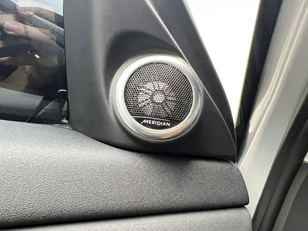 Land Rover Evoque — фото 14