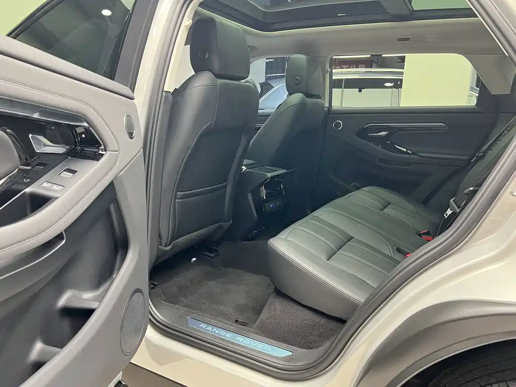 Land Rover Evoque — фото 7