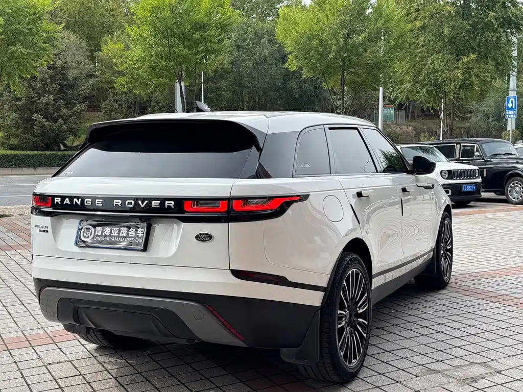 Land Rover Velar — фото 13