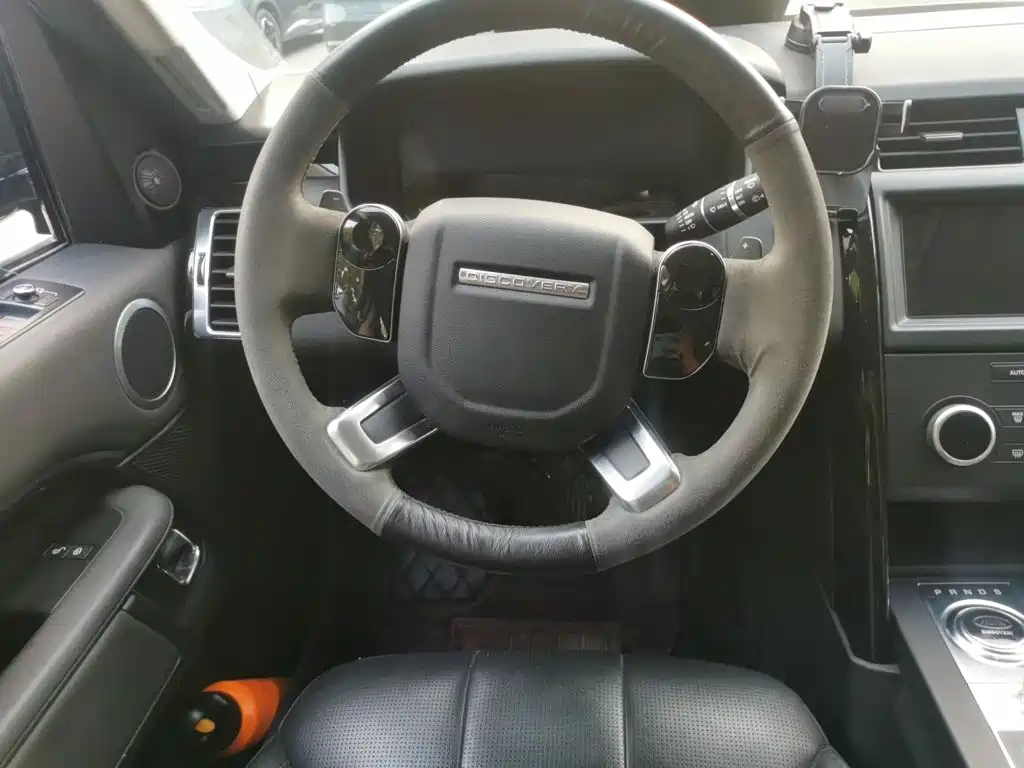 Land Rover Discovery — фото 11