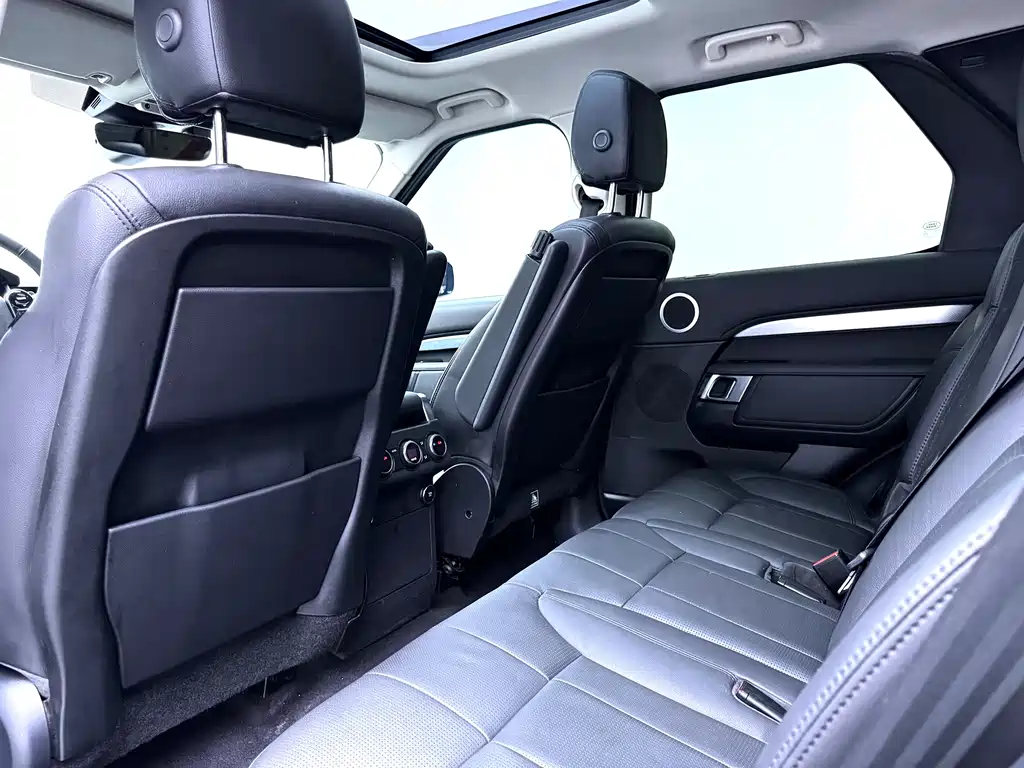 Land Rover Discovery — фото 17