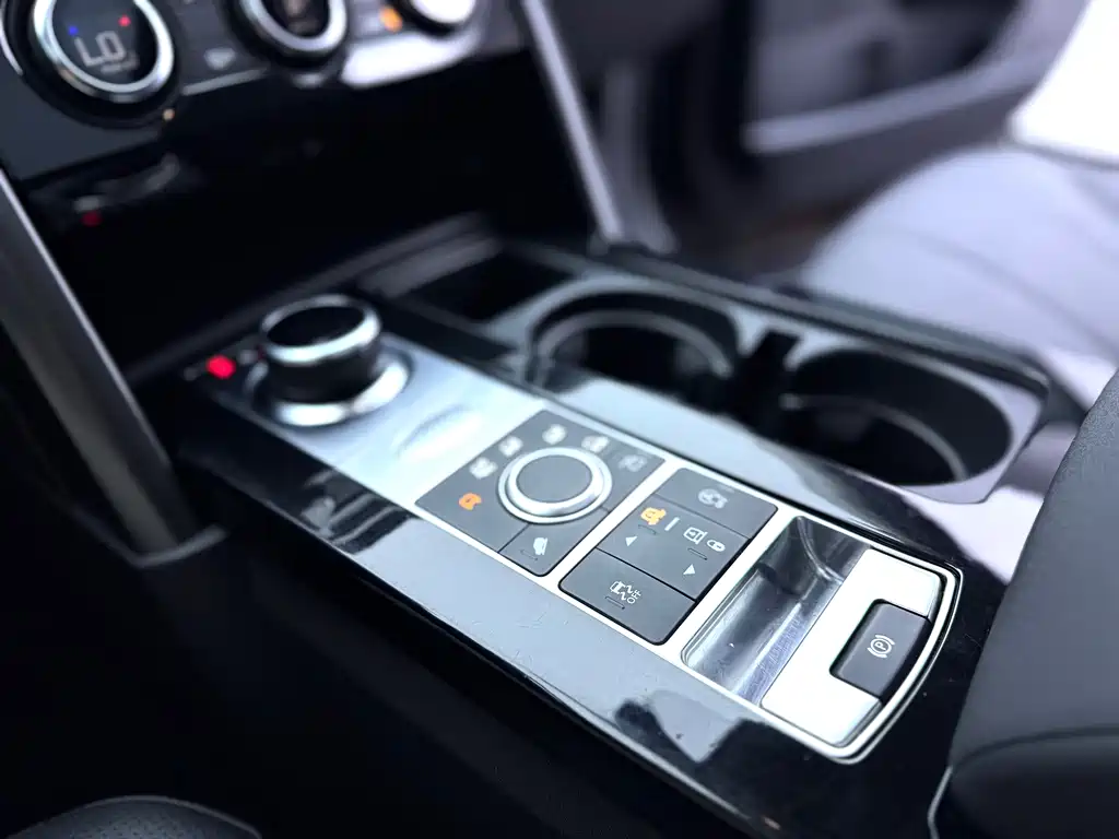 Land Rover Discovery — фото 26