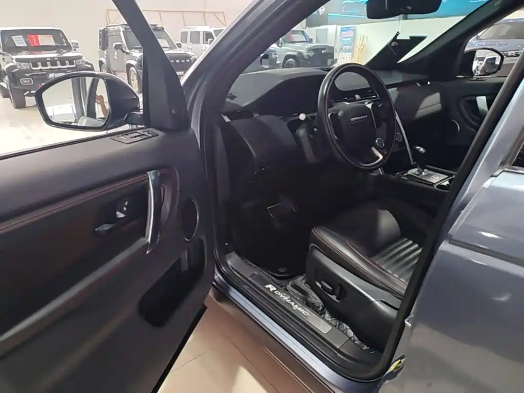 Land Rover Discovery Sport — фото 16