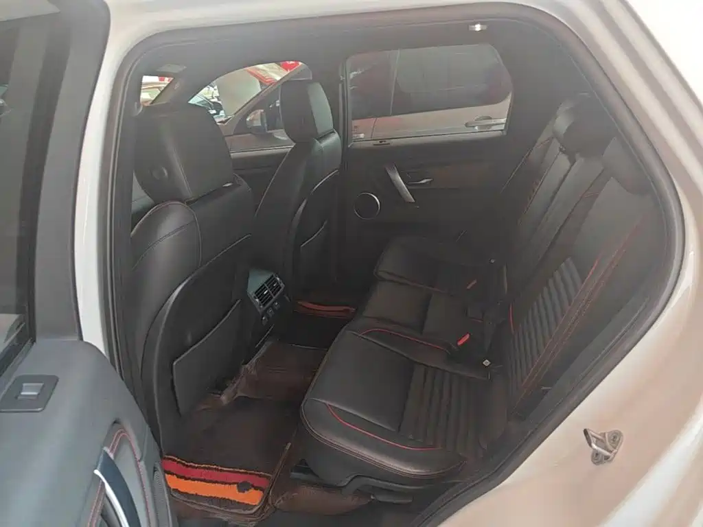 Land Rover Discovery Sport — фото 17
