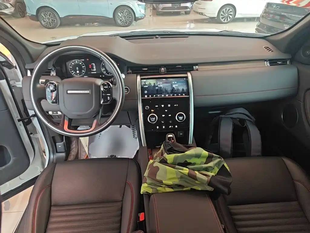 Land Rover Discovery Sport — фото 10