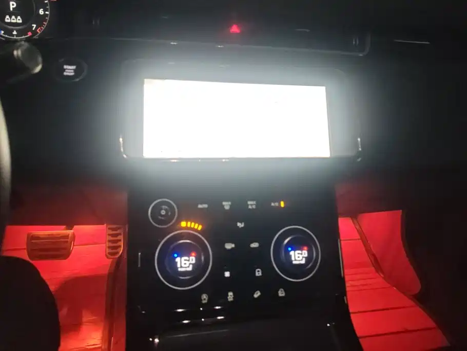 Land Rover Evoque — фото 13