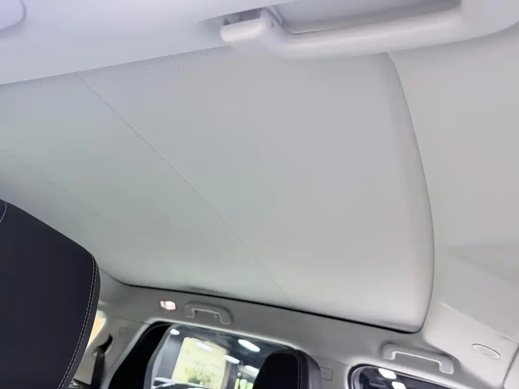Land Rover Discovery Sport Hybrid — фото 7
