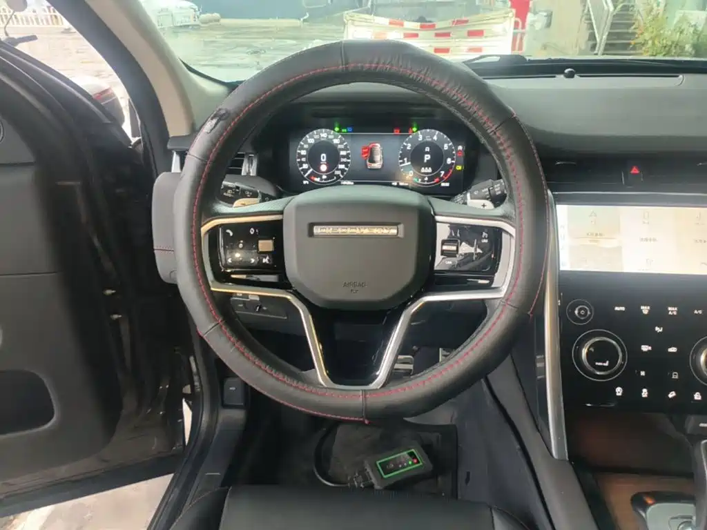 Land Rover Discovery Sport — фото 11