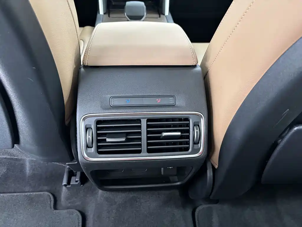 Land Rover Discovery Sport — фото 20