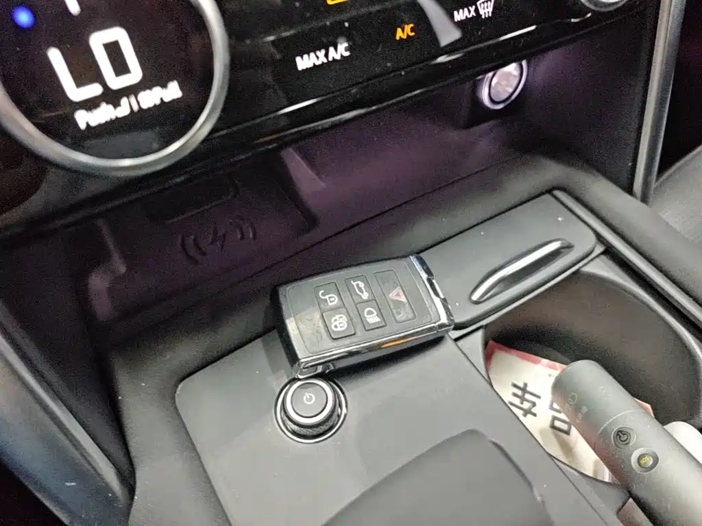 Land Rover Discovery — фото 17