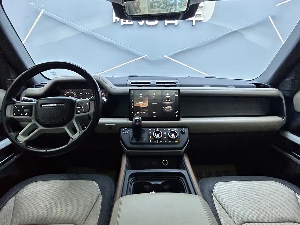 Land Rover Defender — фото 11