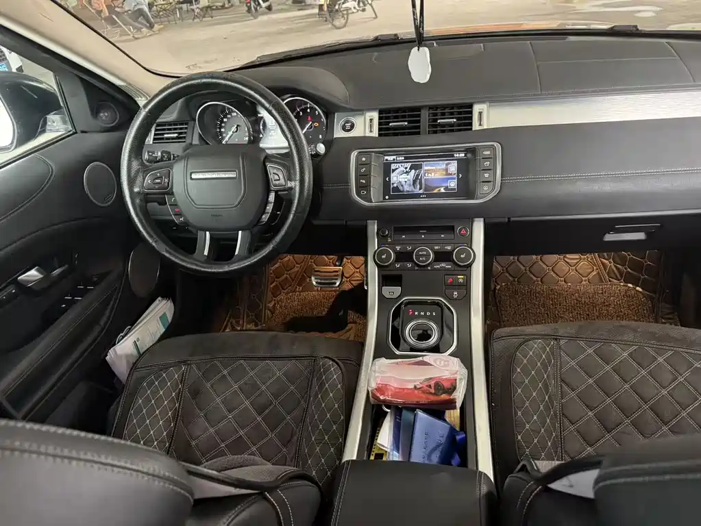 Land Rover Evoque — фото 6