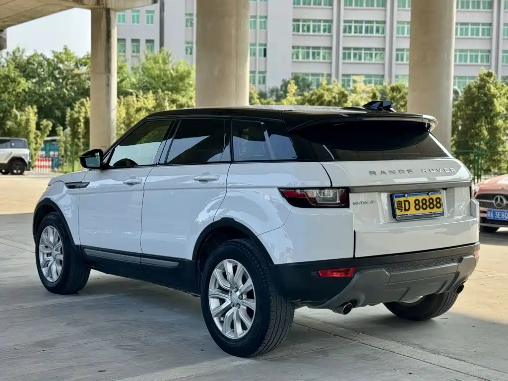 Land Rover Evoque — фото 5