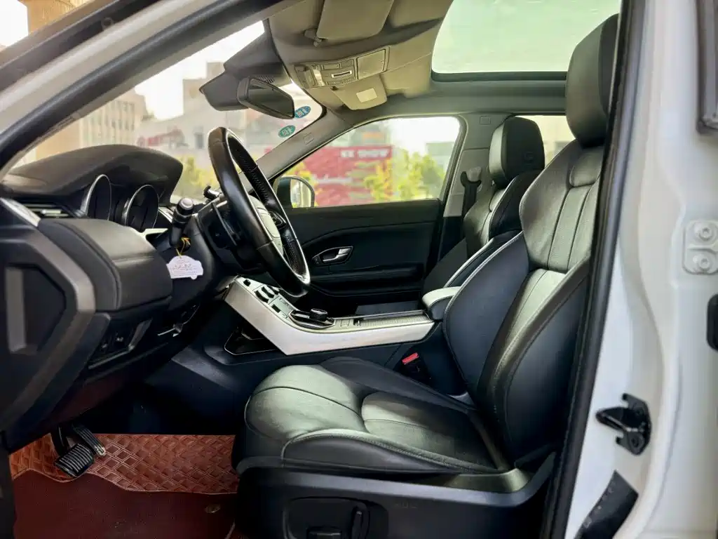 Land Rover Evoque — фото 6