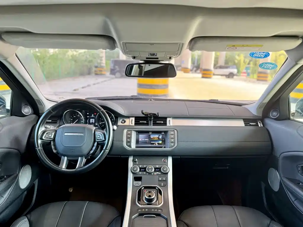 Land Rover Evoque — фото 8