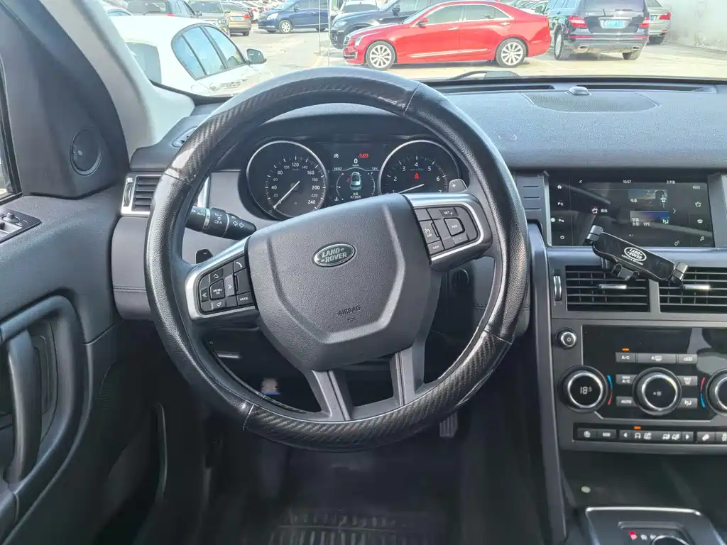 Land Rover Discovery Sport — фото 13