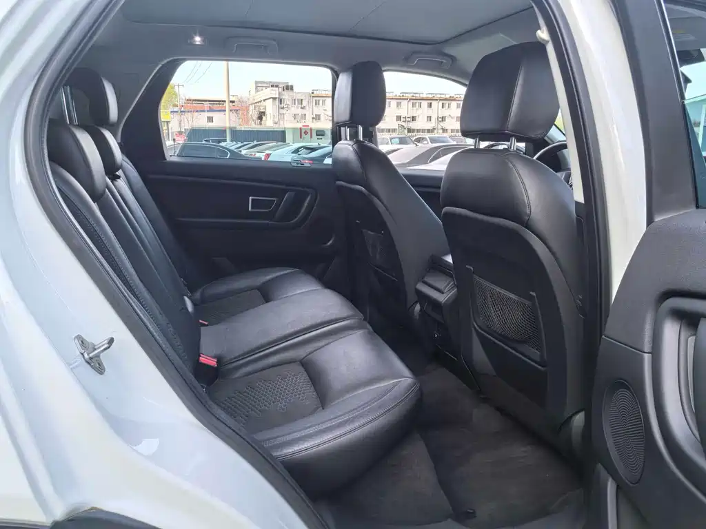 Land Rover Discovery Sport — фото 14