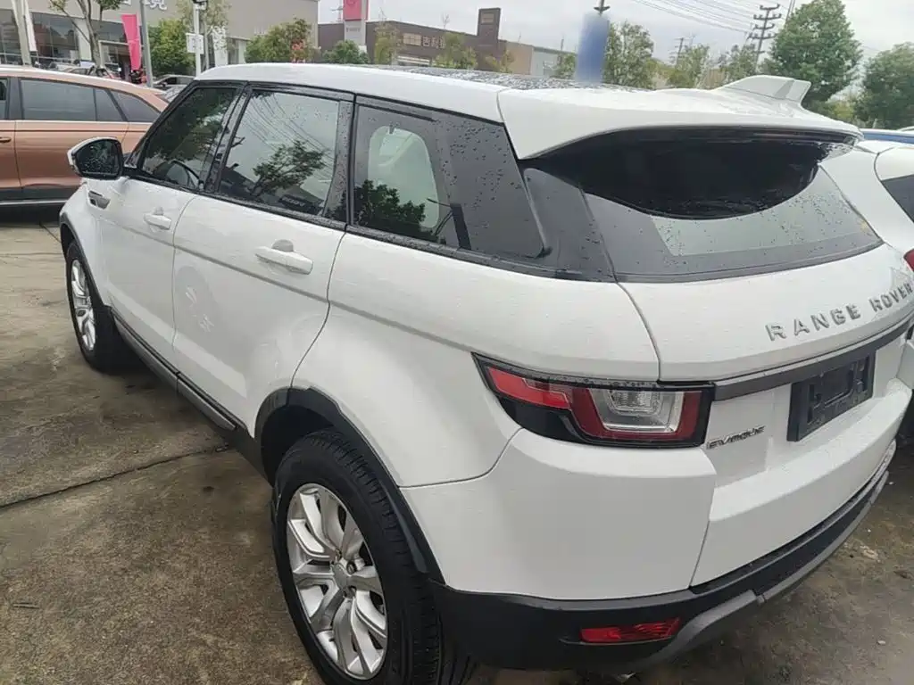 Land Rover Evoque — фото 5