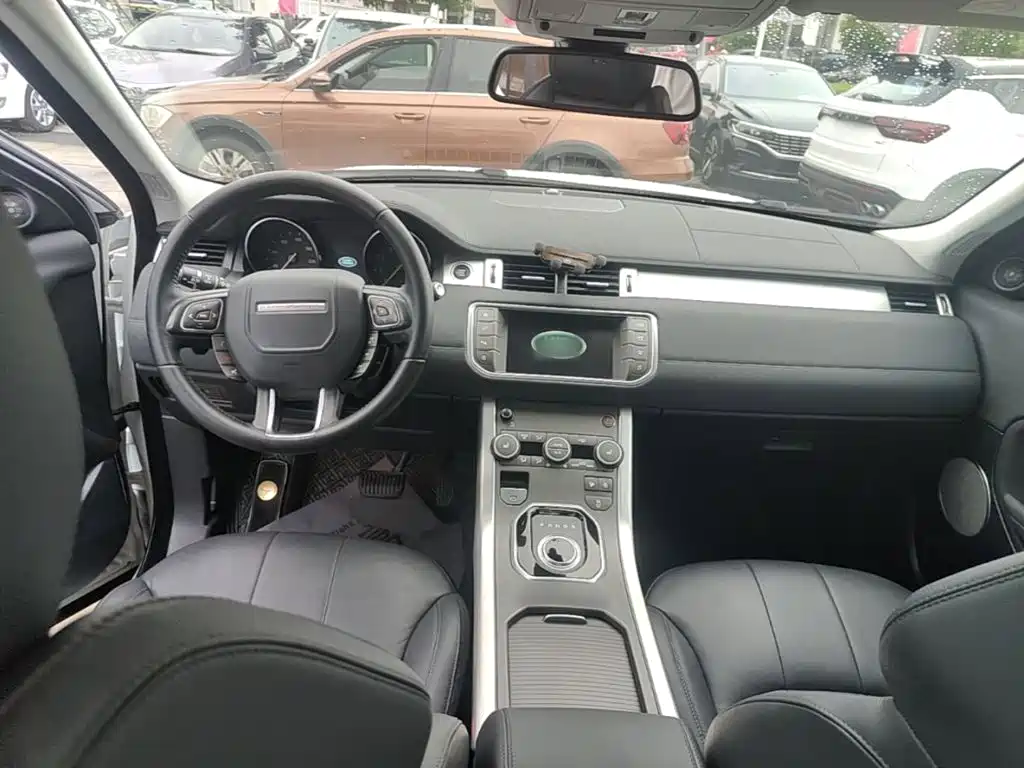 Land Rover Evoque — фото 10