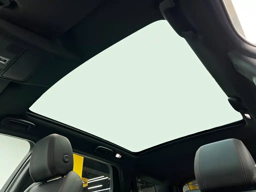 Land Rover Discovery Sport — фото 17