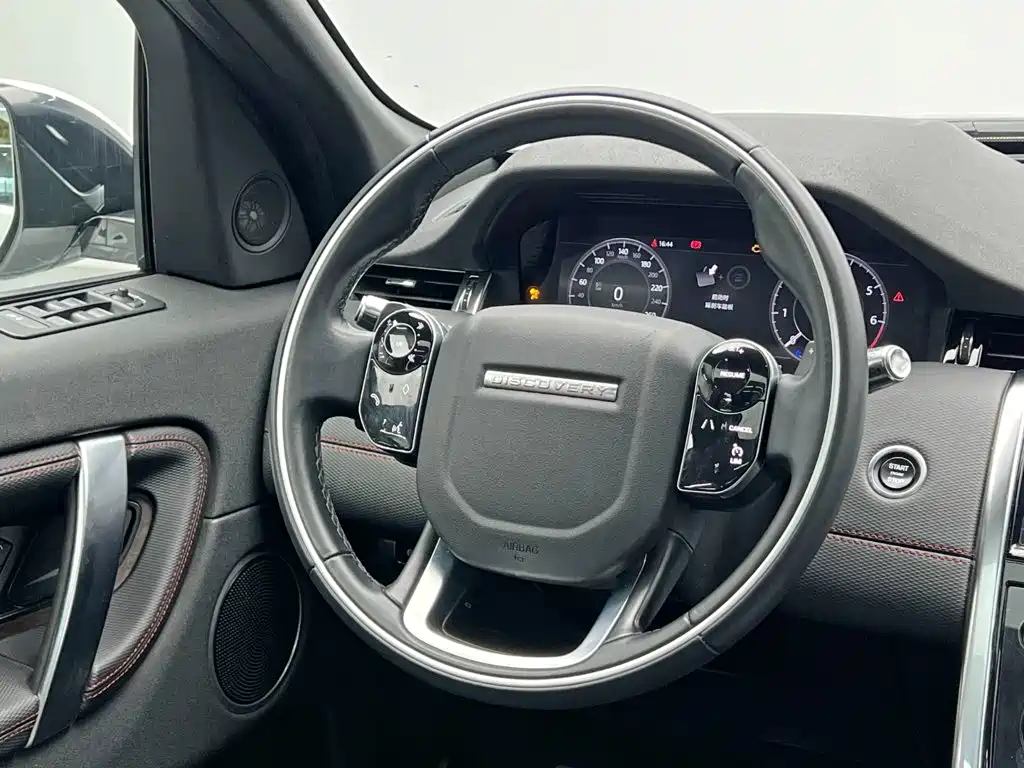 Land Rover Discovery Sport — фото 22