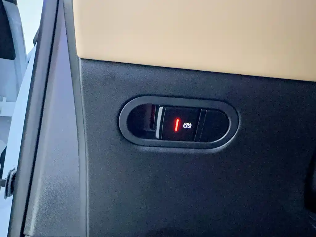 Leapmotor Leapmotor C11 — фото 23