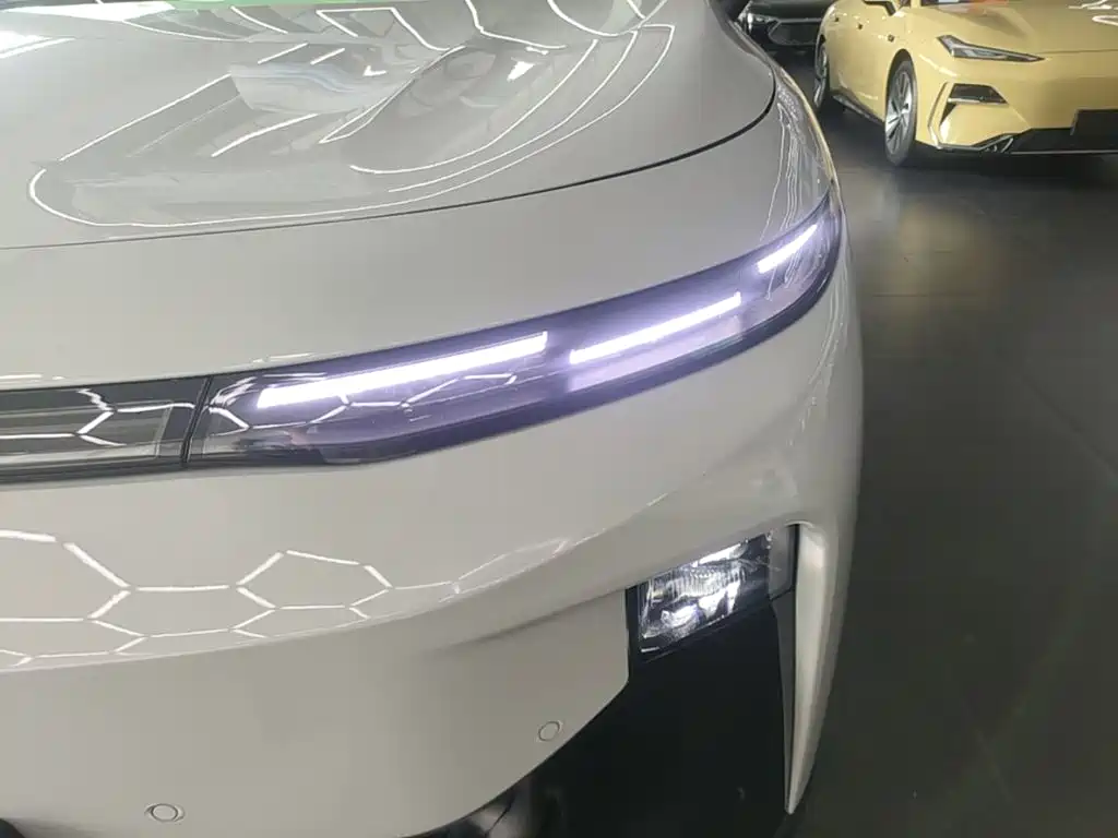 Leapmotor Leapmotor B10 — фото 24