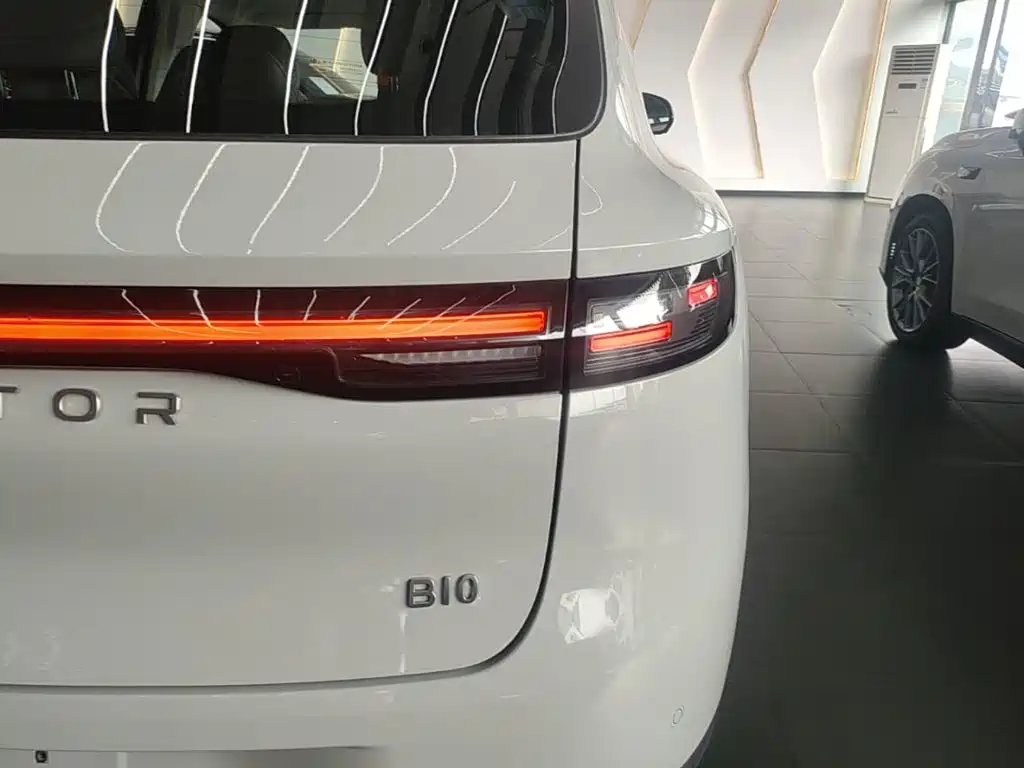 Leapmotor Leapmotor B10 — фото 8