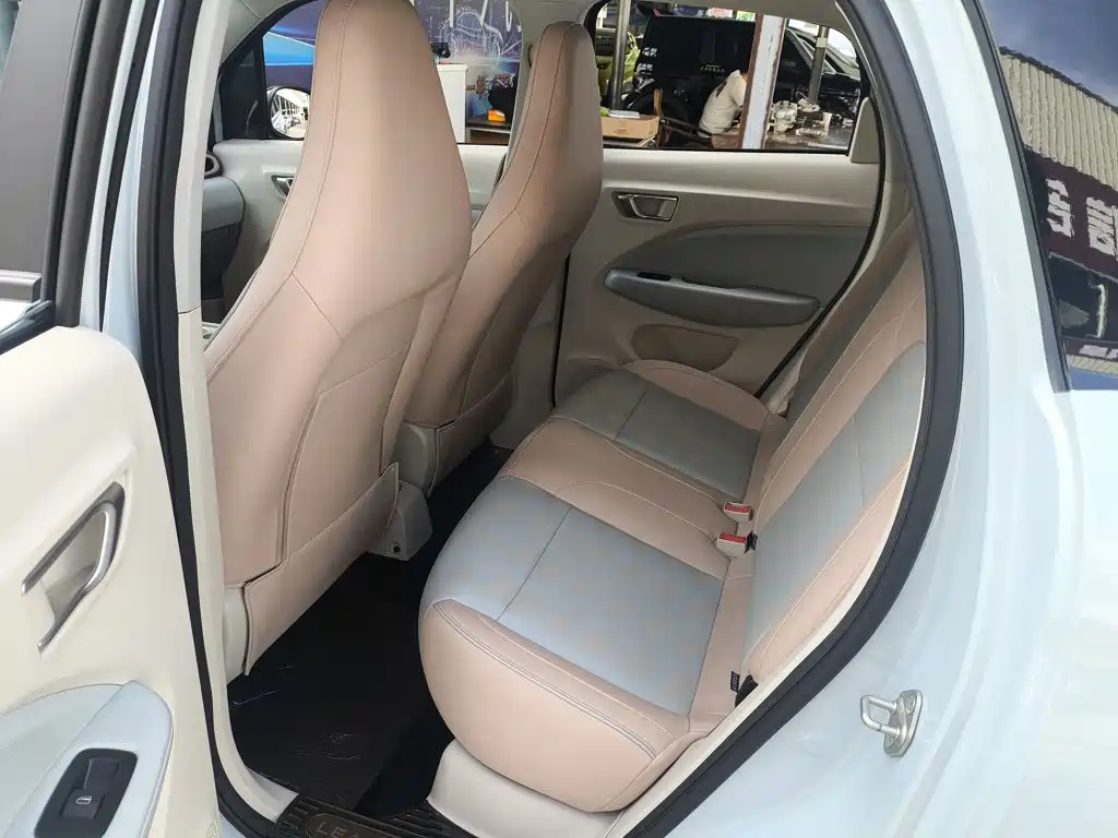 Leapmotor Leapmotor T03 — фото 15
