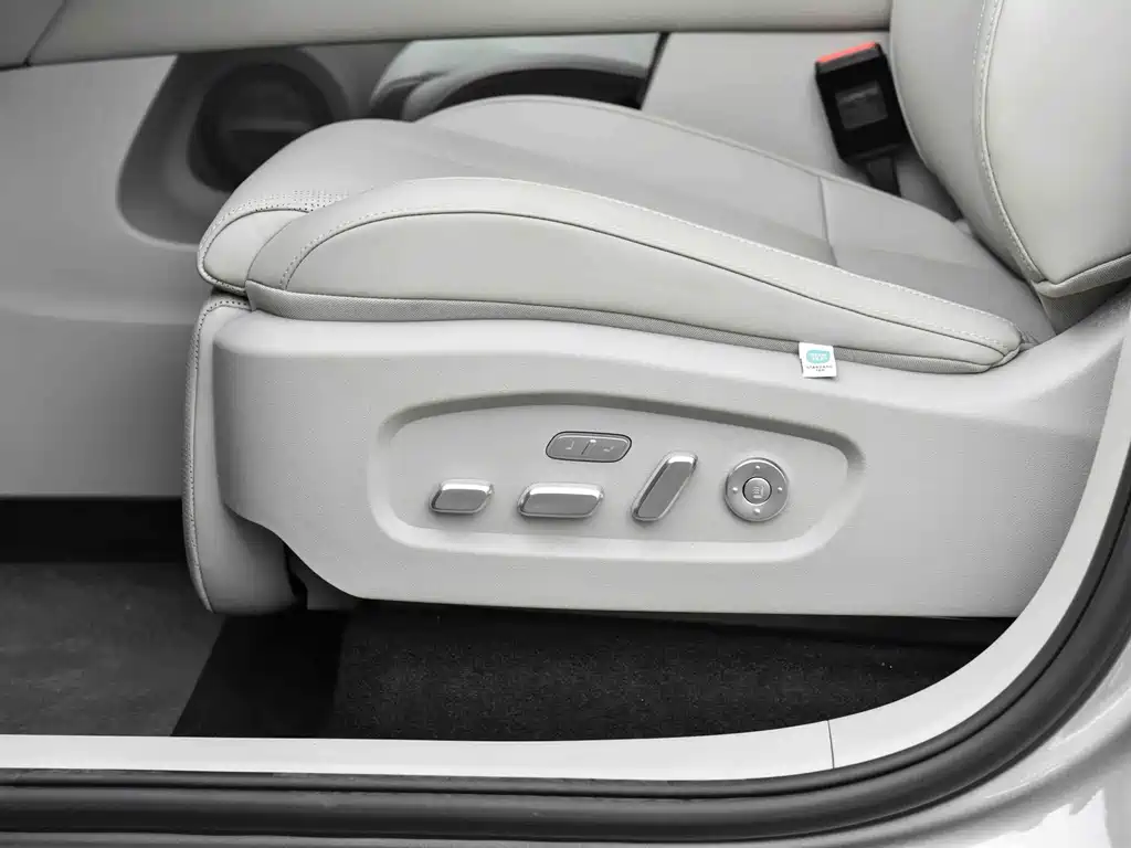Leapmotor Leapmotor B10 — фото 10