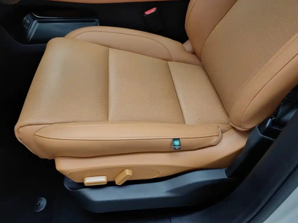 Leapmotor Leapmotor C10 — фото 20