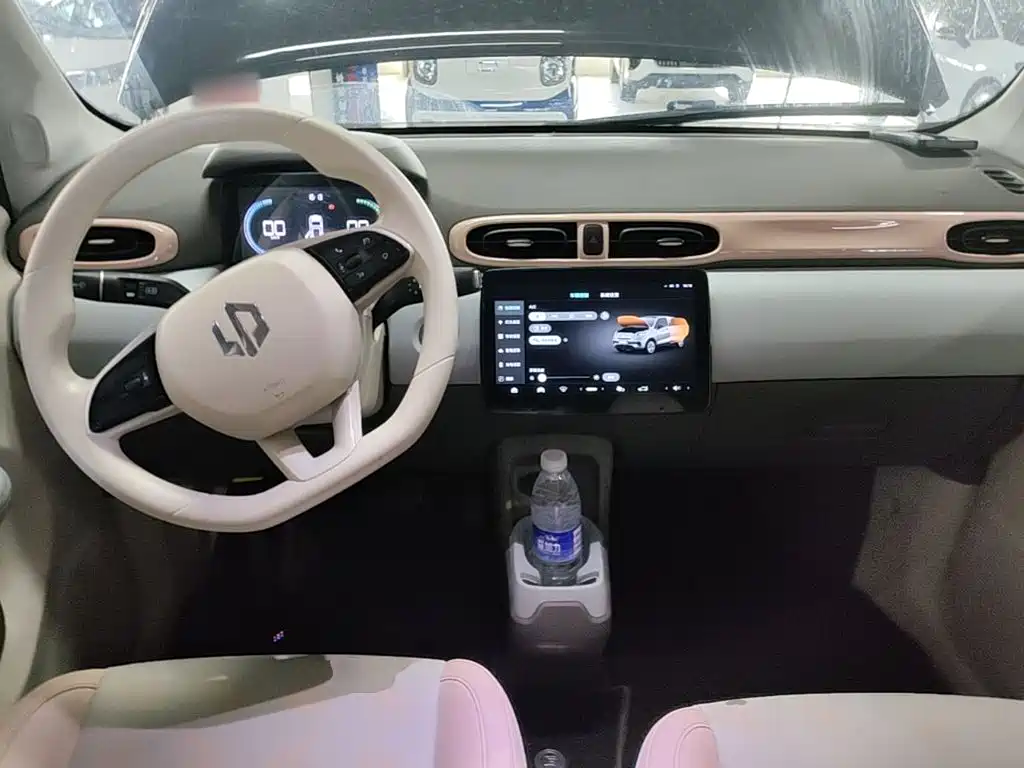 Leapmotor Leapmotor T03 — фото 10