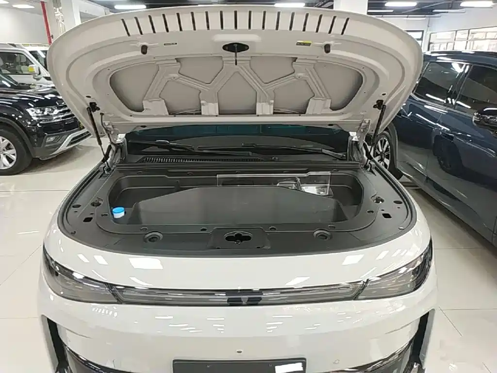 Leapmotor Leapmotor C10 — фото 20