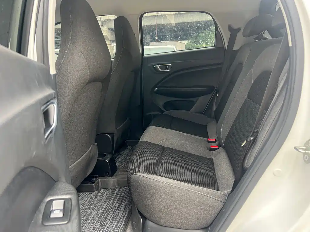 Leapmotor Leapmotor T03 — фото 5