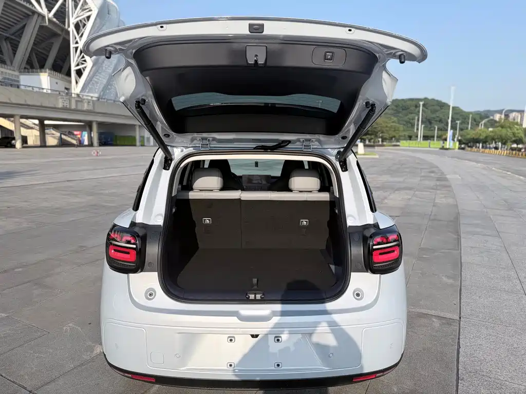 Leapmotor Leapmotor A10 — фото 10