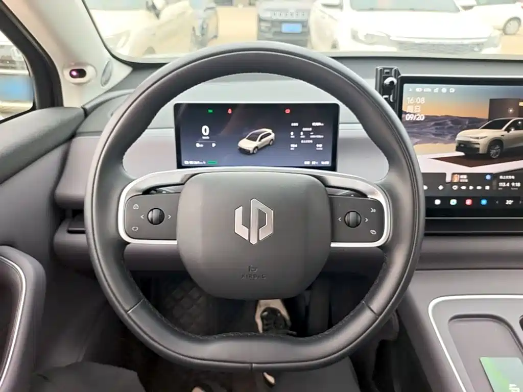 Leapmotor Leapmotor C10 — фото 11