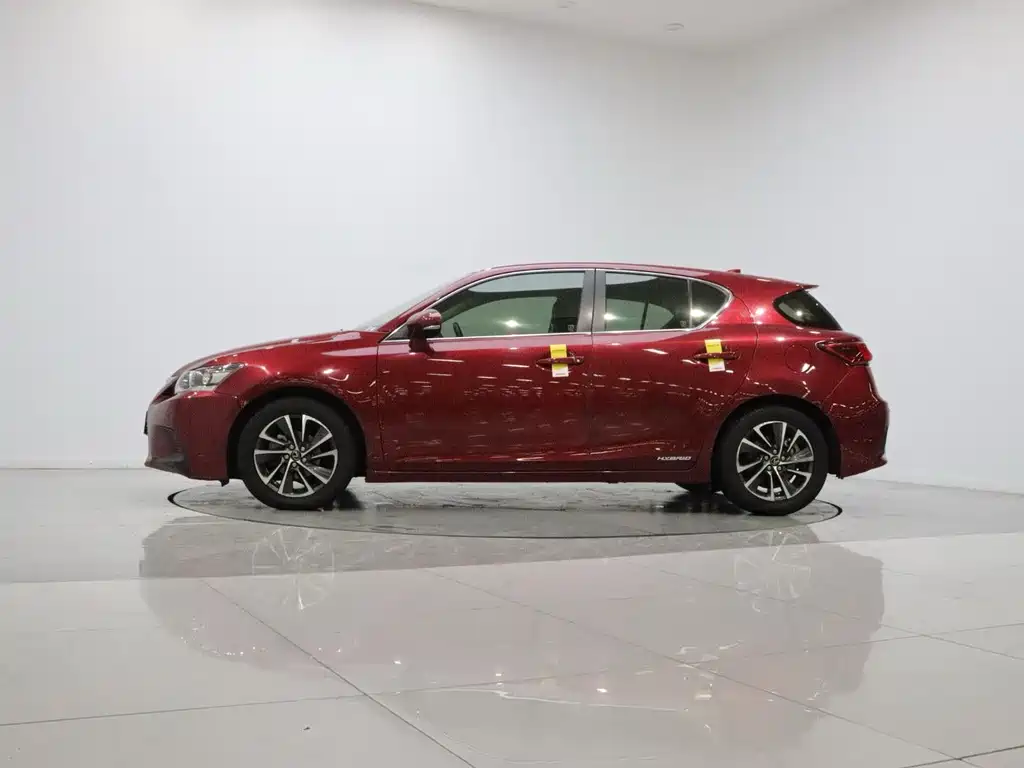 Lexus CT — фото 8