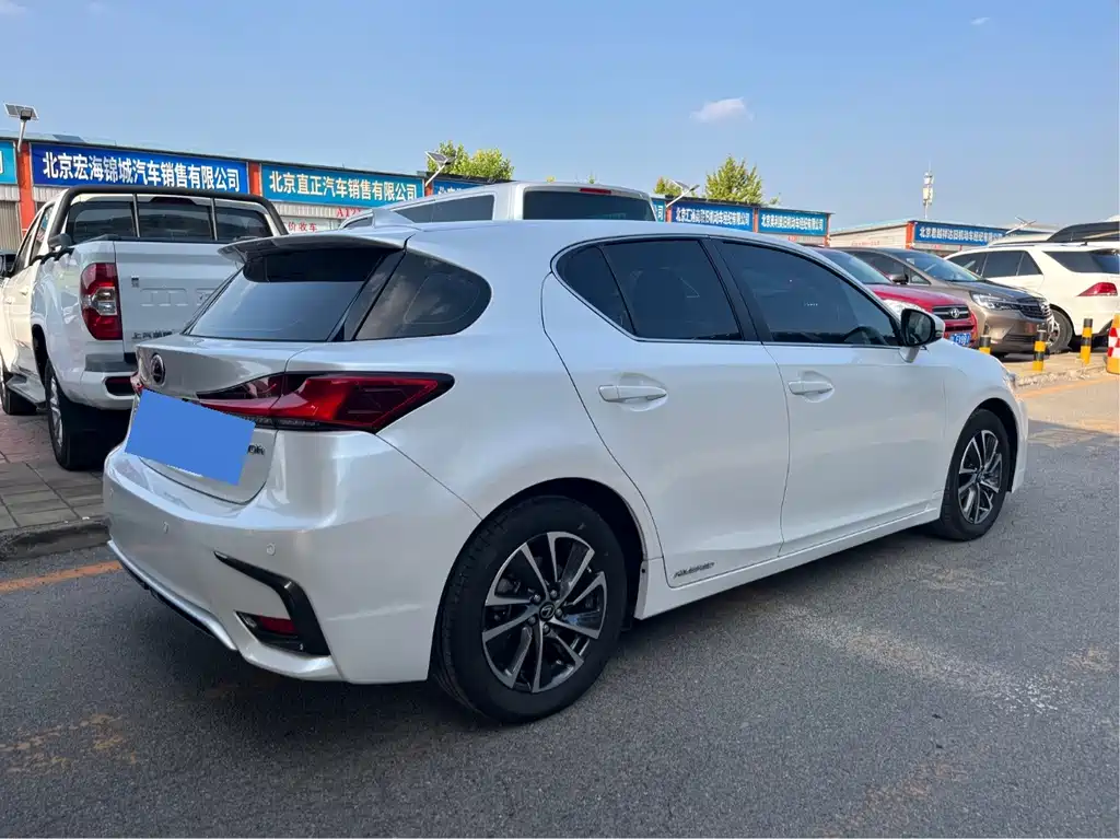 Lexus CT — фото 4