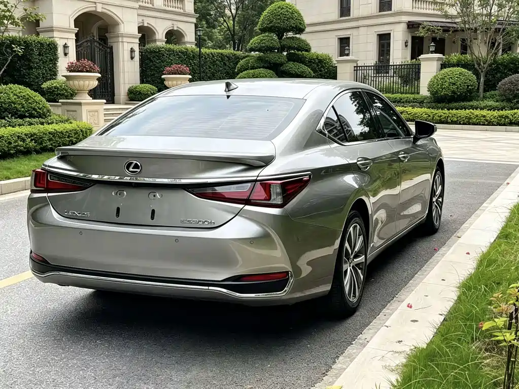 Lexus ES — фото 9