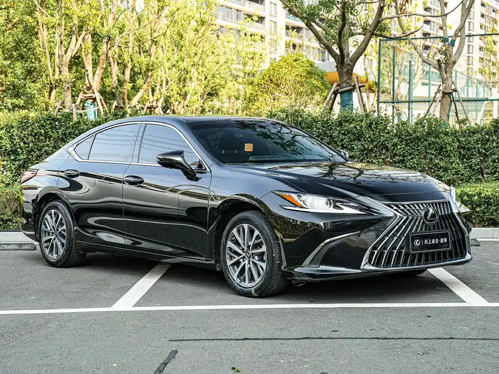 Lexus ES — фото 3