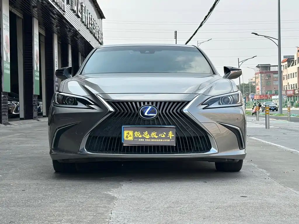 Lexus ES — фото 2